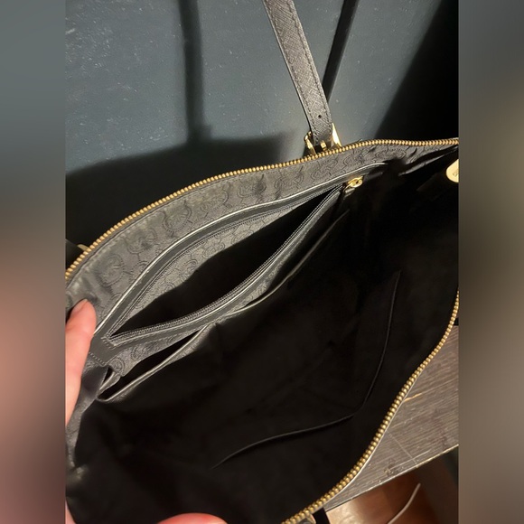 Charlotte Small Saffiano Leather Top-Zip Tote Bag - Picture 3 of 5